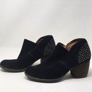 Naya Valerie 7 Ankle Booties Shoes suede stud black Small Wide Short Heel